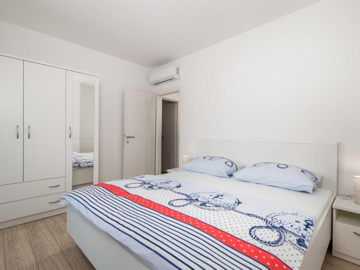 Holiday Home Villa Palma - Krk148 By Interhome Pinezići 外观 照片
